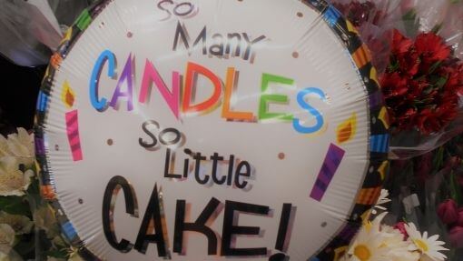 a mylar foil balloon that can be deflated and reused