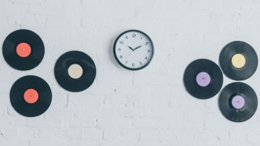vinyl records made into clocks